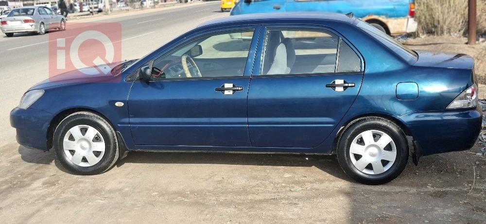 ميتسوبيشي لانسر